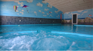 campingplads feriecenter med indendørs swimmingpool